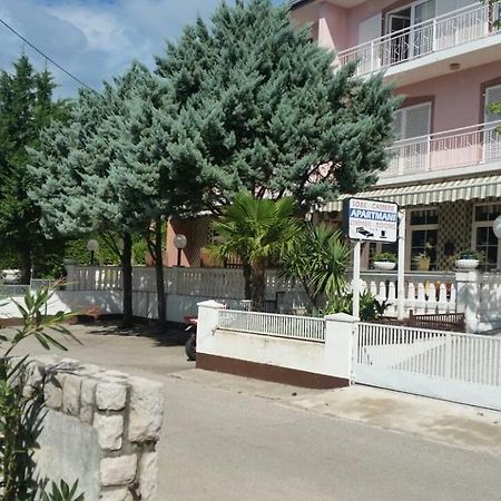 Apartmani Royal Zganec Цриквениця Екстер'єр фото